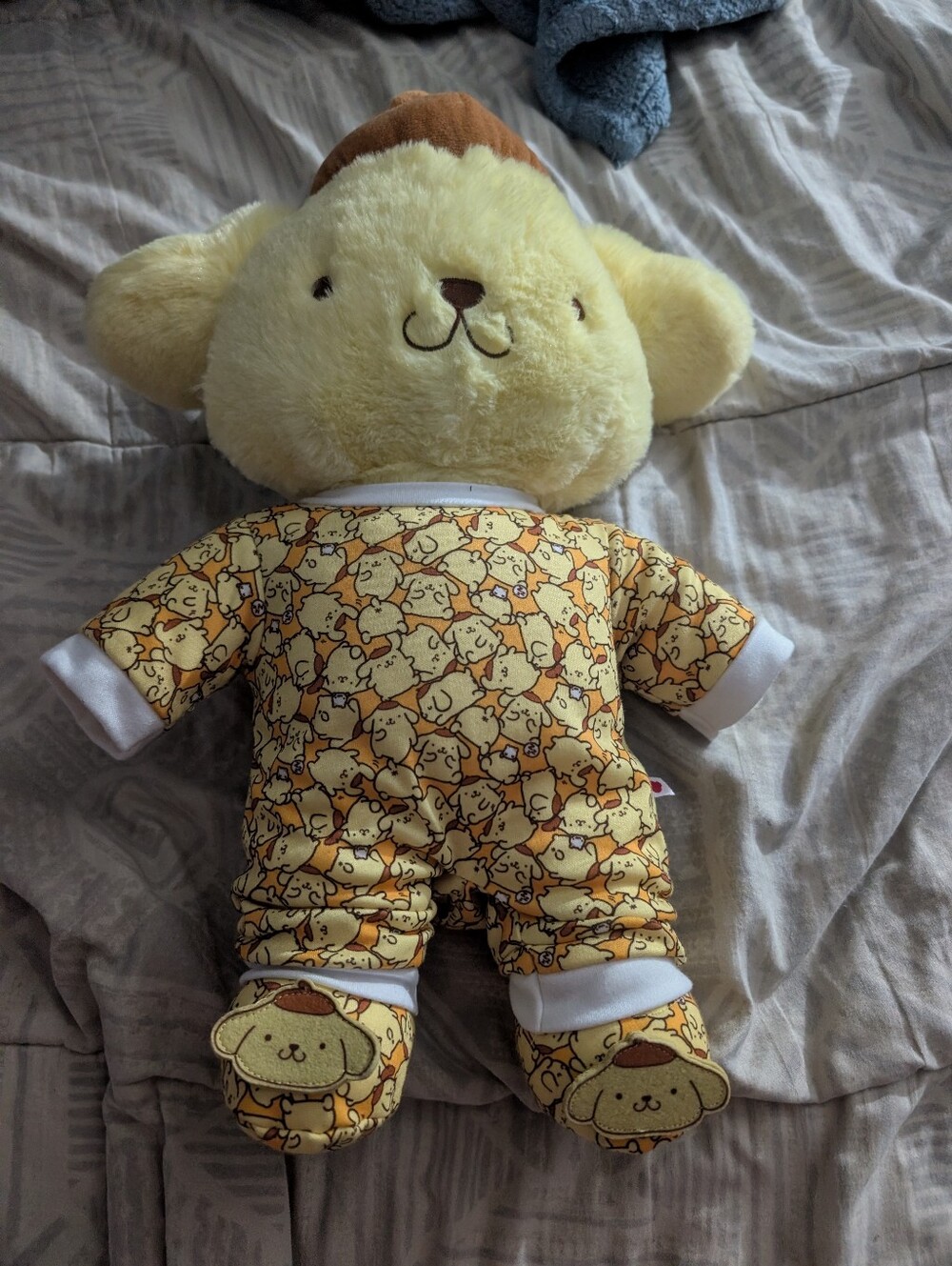 Pompompurin Build A Bear Hello Kitty & Friends stuffed with outfit